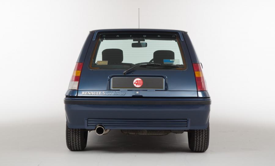  Renault 5 GT Turbo 1986 года  (UK) (фото 6 из 17)